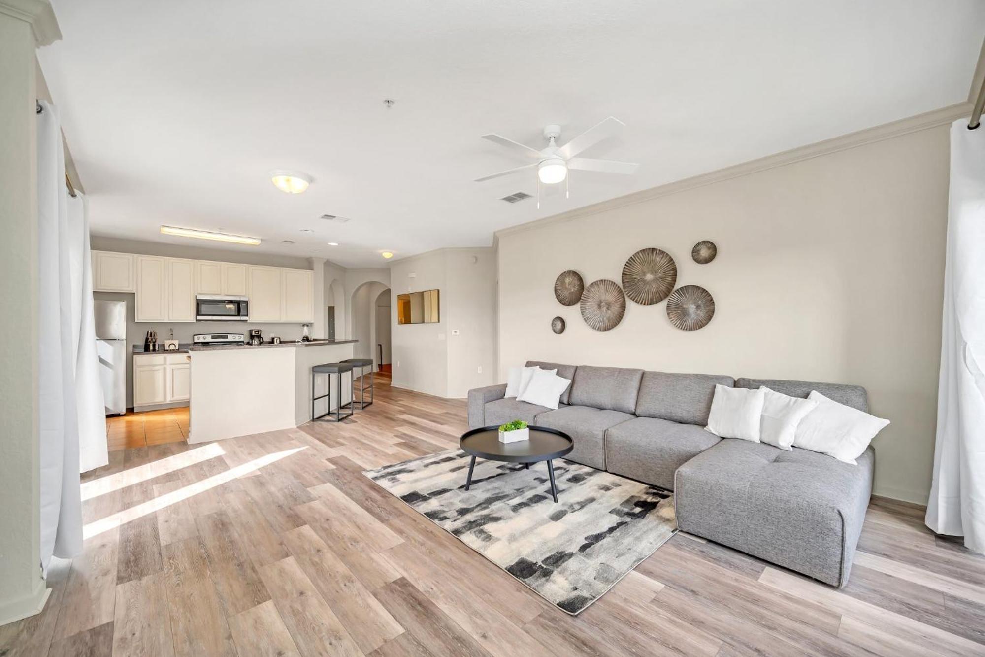 Spacious 2Br Condo W Pool & Hot Tub Near Disney Орландо Экстерьер фото