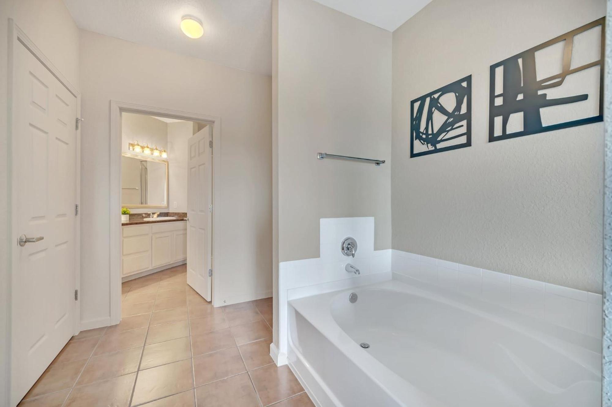Spacious 2Br Condo W Pool & Hot Tub Near Disney Орландо Экстерьер фото